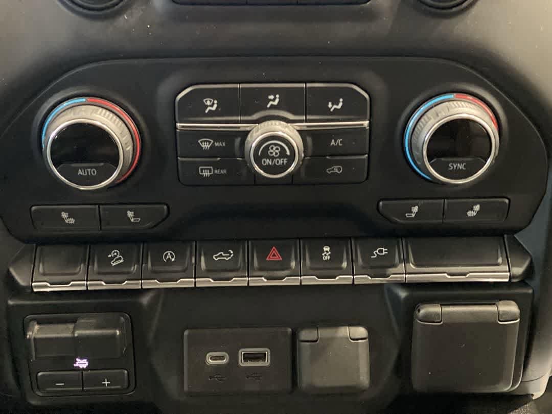 Thumbnail: 2021 Chevrolet Silverado 1500 - 21