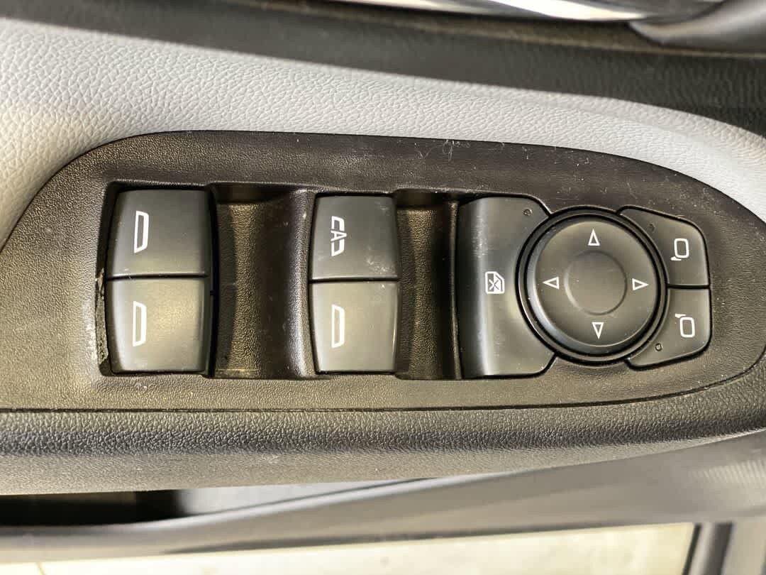 Thumbnail: 2020 Chevrolet Equinox - 16