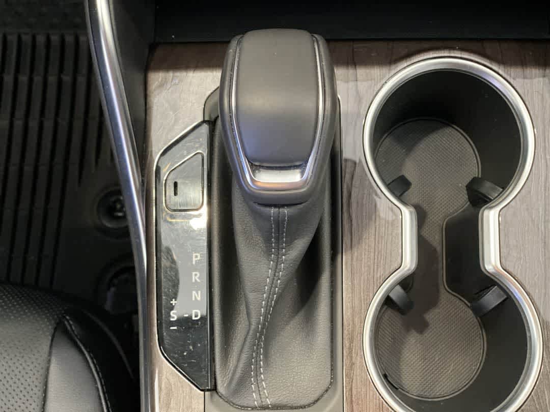 Thumbnail: 2023 Toyota Highlander - 22