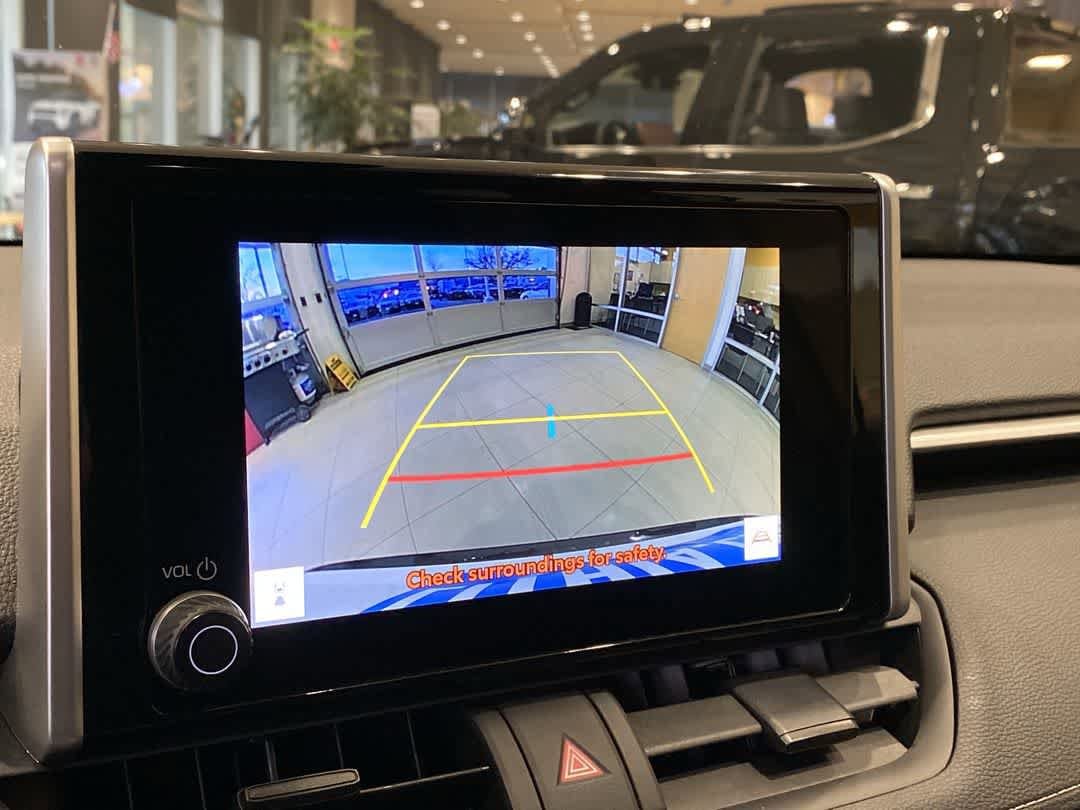 Thumbnail: 2025 Toyota RAV4 - 17