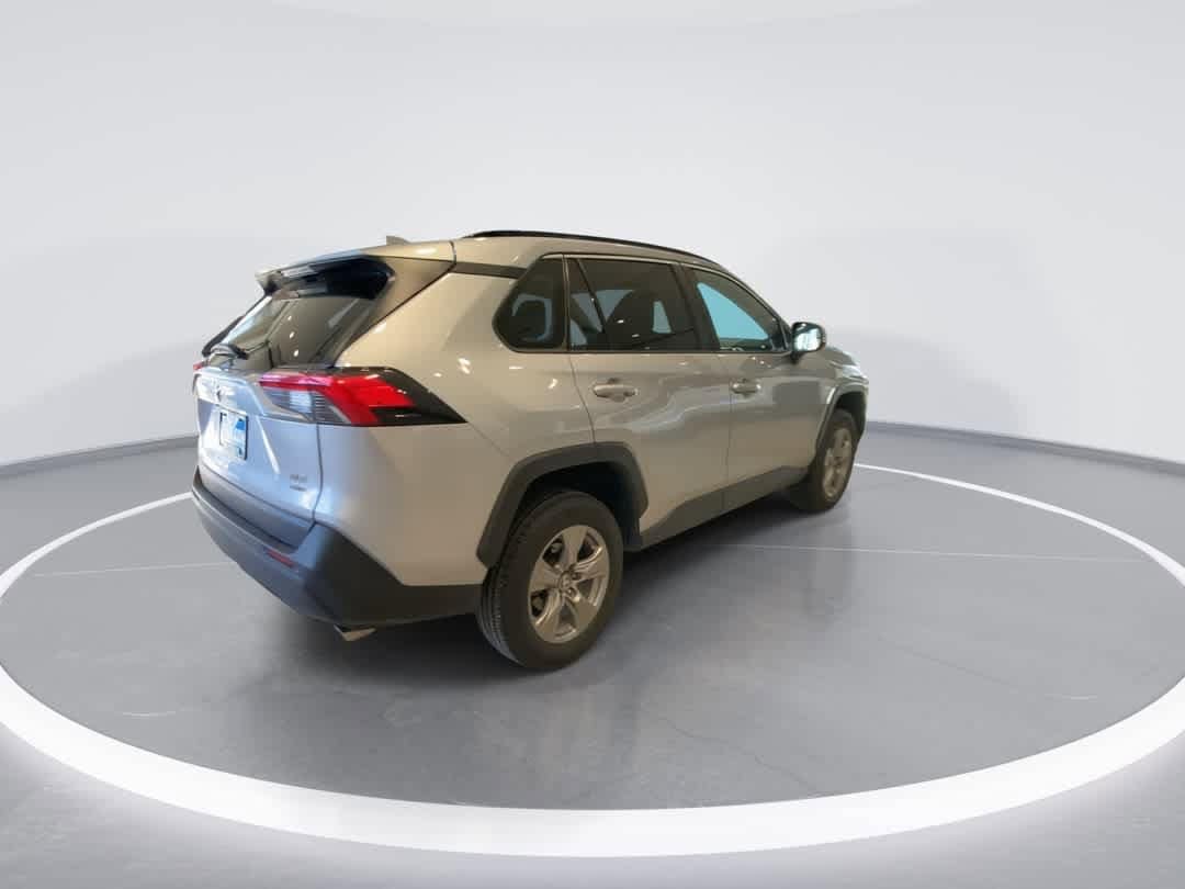 Thumbnail: 2024 Toyota RAV4 - 8