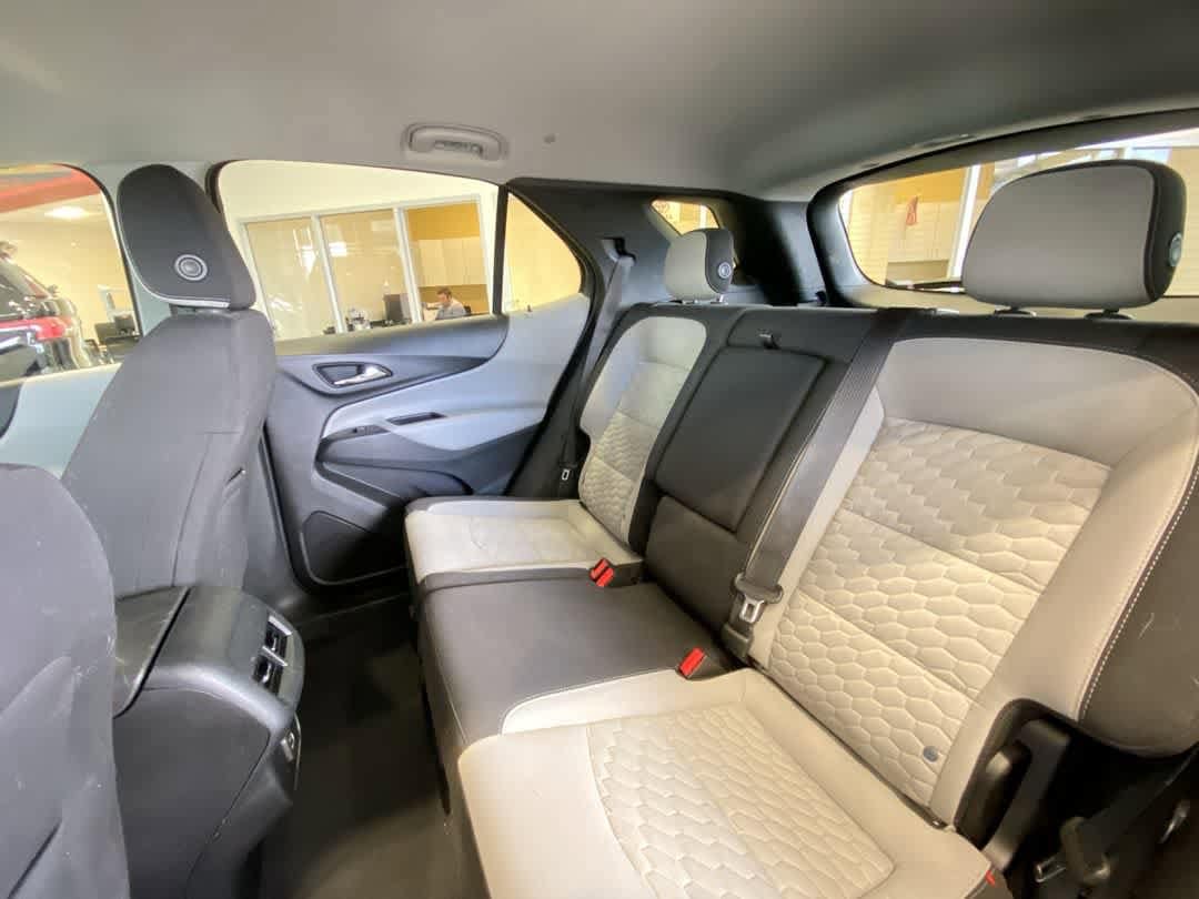 Thumbnail: 2020 Chevrolet Equinox - 24