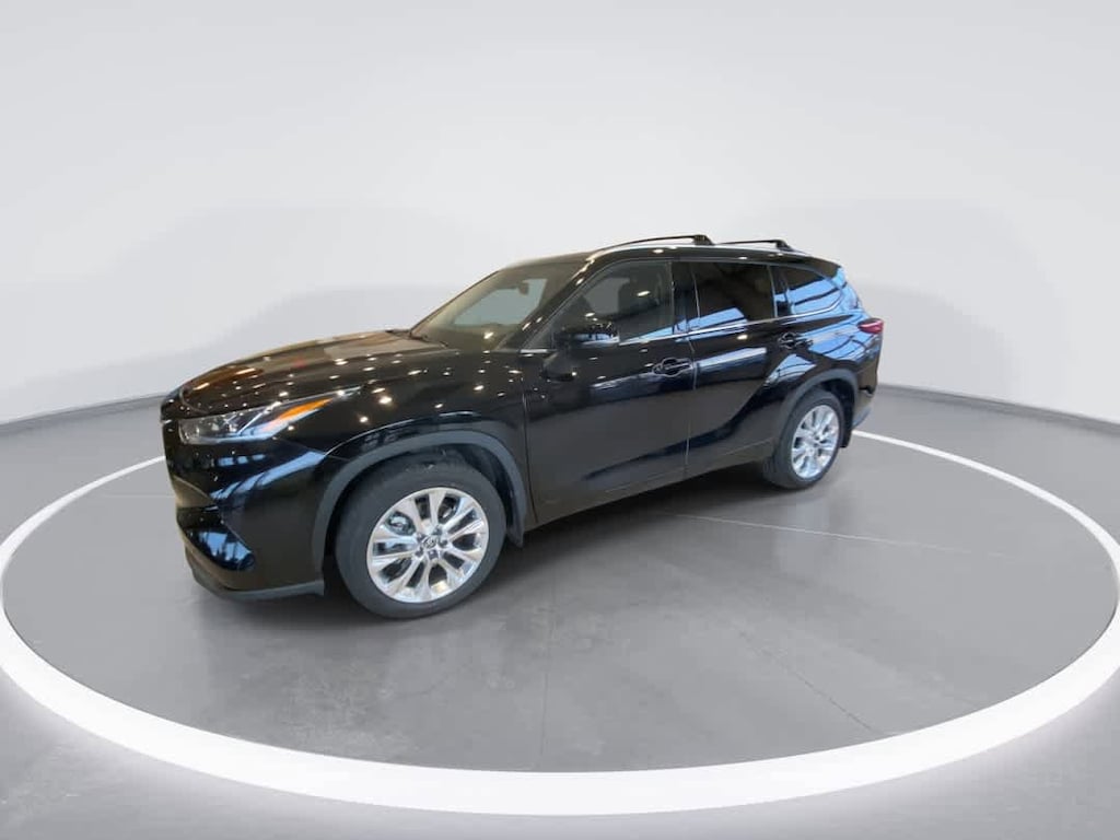Used 2023 Toyota Highlander Hybrid Limited SUV