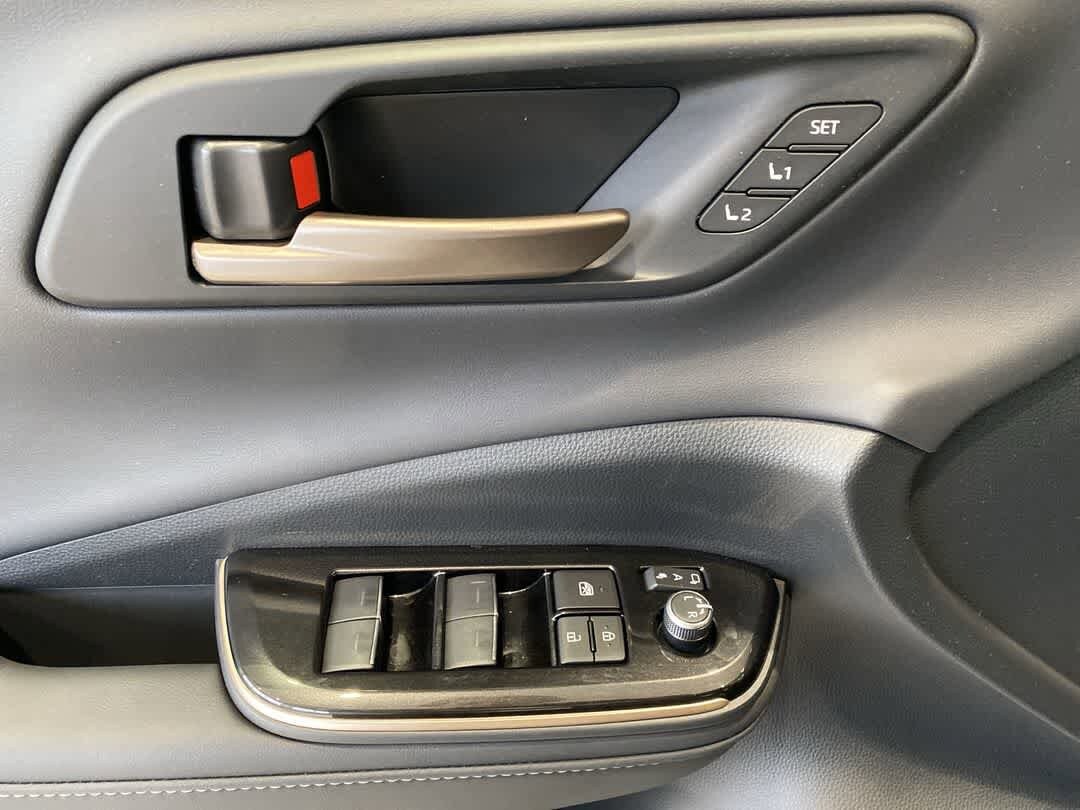 Thumbnail: 2026 Toyota Crown - 14