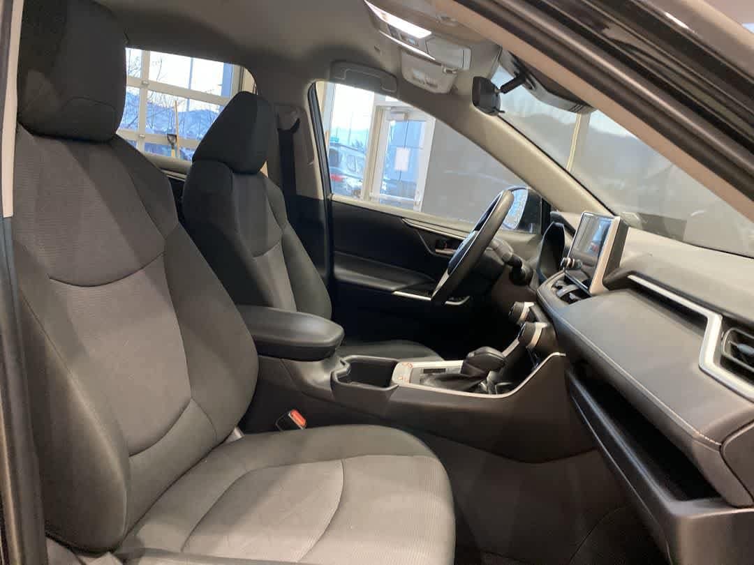 Thumbnail: 2025 Toyota RAV4 - 23