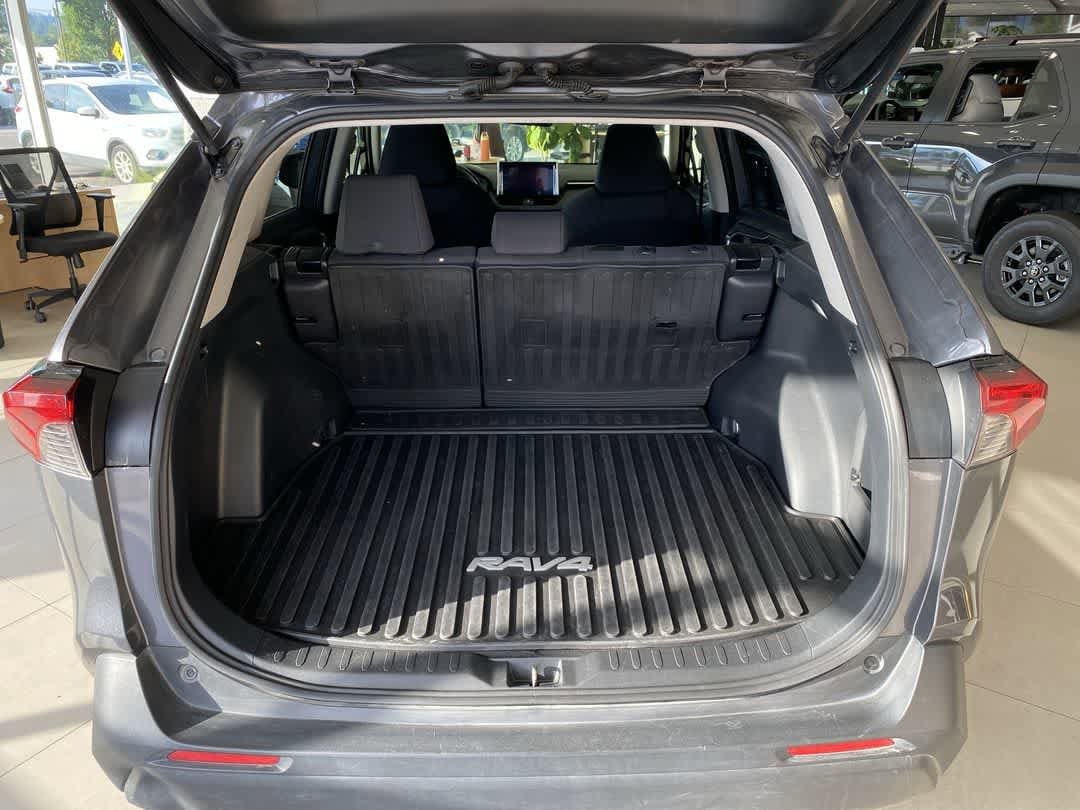 Thumbnail: 2023 Toyota RAV4 - 25