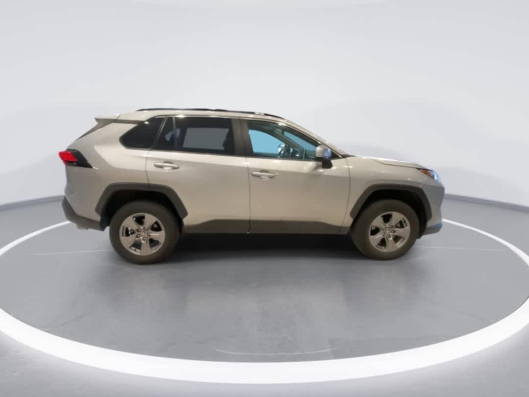 Thumbnail: 2024 Toyota RAV4 - 9