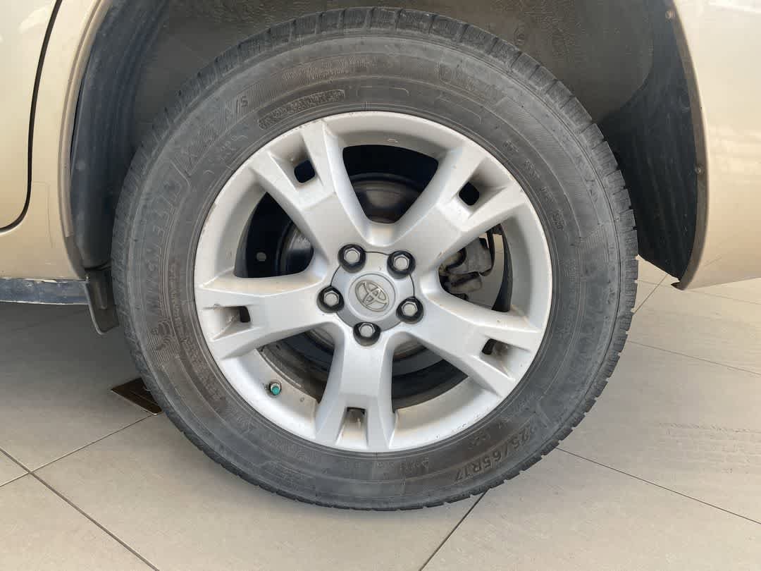 2009 Toyota RAV4 Base 12