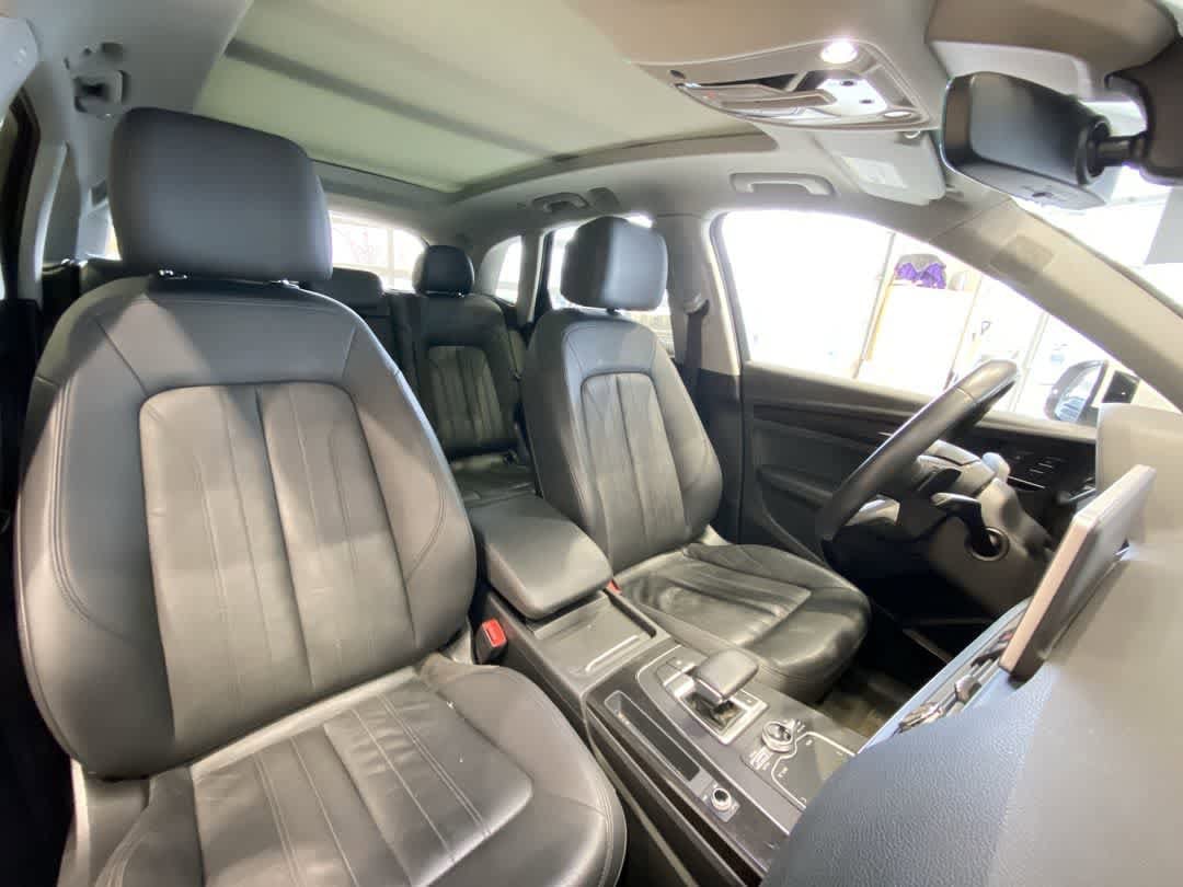 Thumbnail: 2020 Audi Q5 - 25