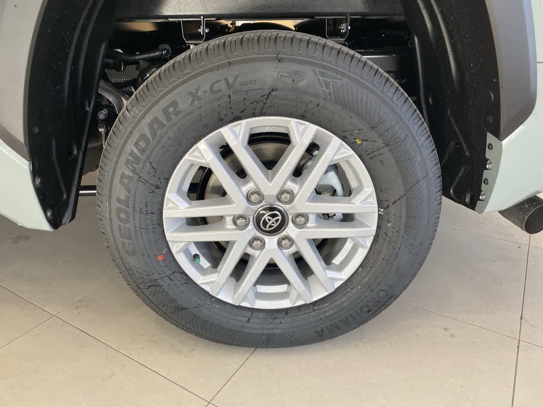 Thumbnail: 2025 Toyota Tundra - 12