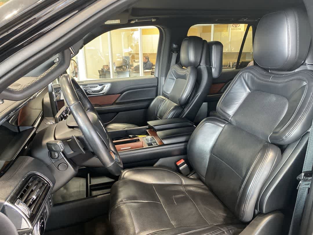 Thumbnail: 2020 Lincoln Navigator - 13