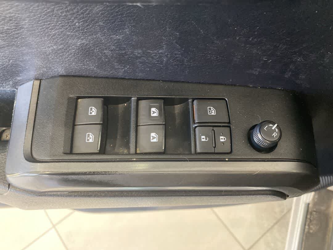 Thumbnail: 2020 Toyota Tacoma - 13