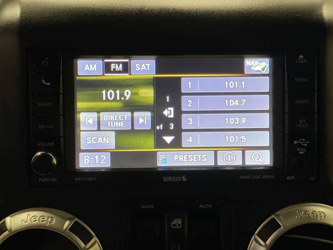 Thumbnail: 2017 Jeep Wrangler - 18