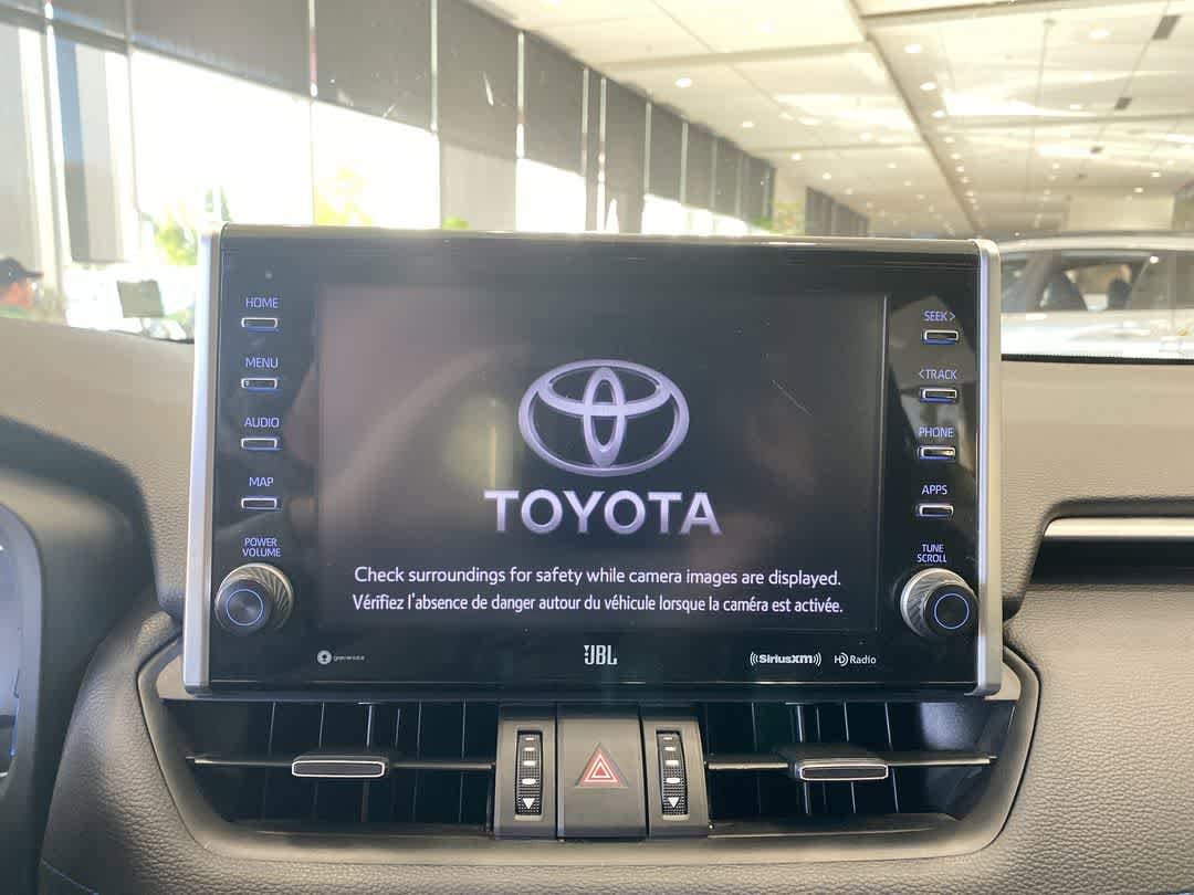 Thumbnail: 2022 Toyota RAV4 - 18