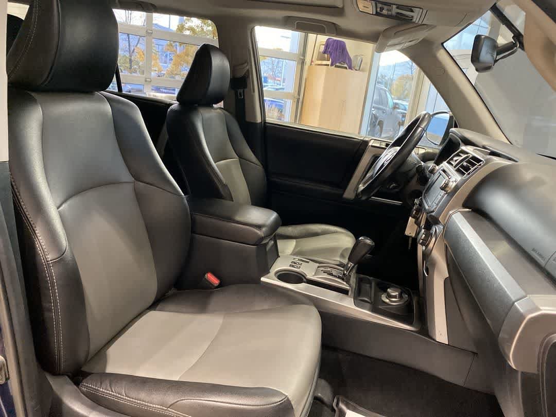 Thumbnail: 2018 Toyota 4Runner - 26