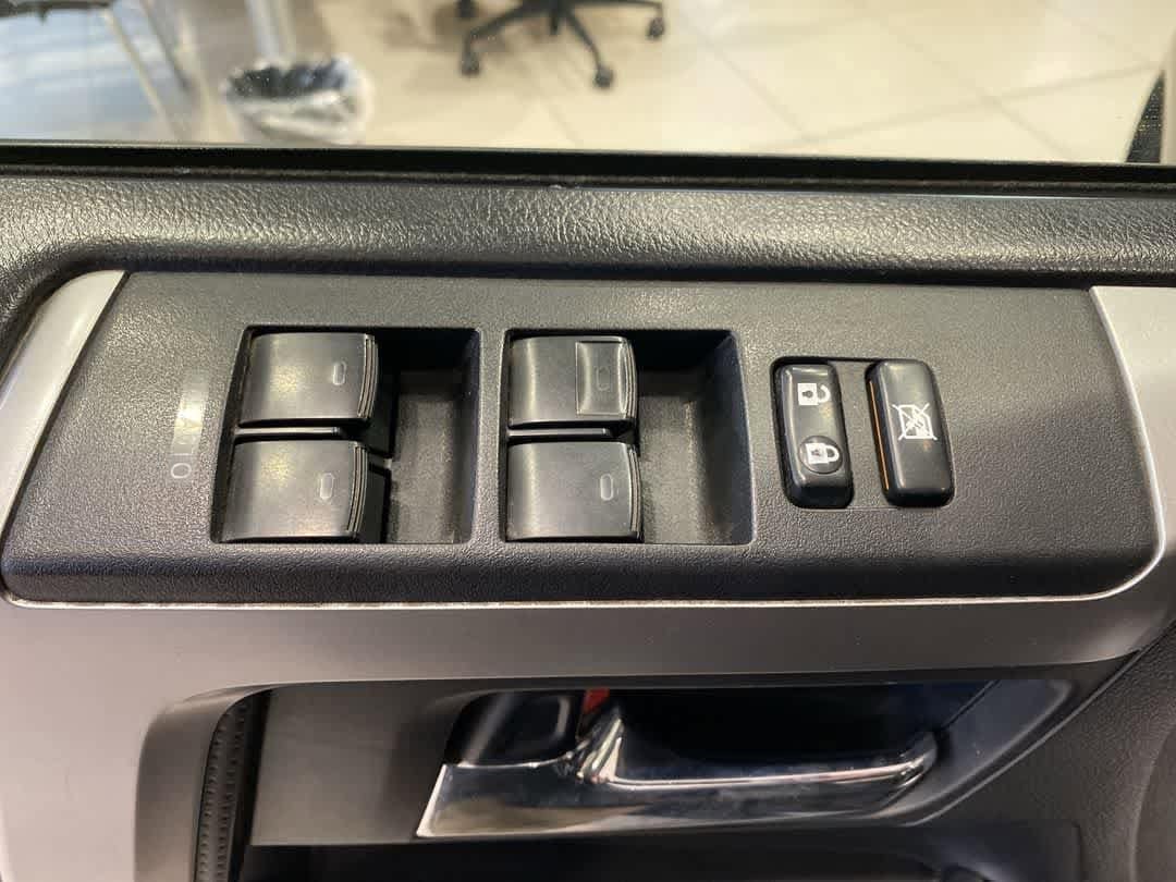 Thumbnail: 2018 Toyota 4Runner - 15