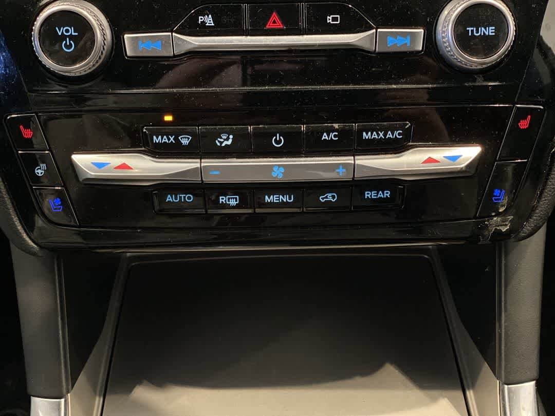 Thumbnail: 2023 Ford Explorer - 22