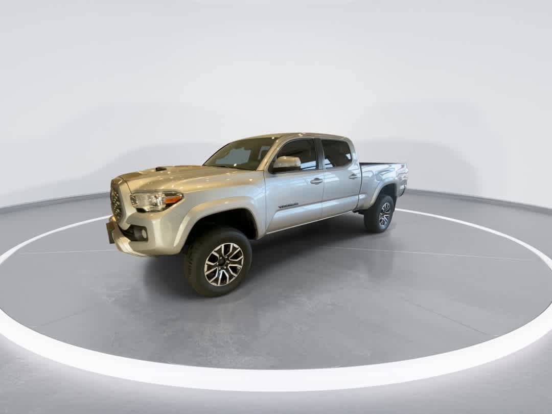 Thumbnail: 2020 Toyota Tacoma - 4