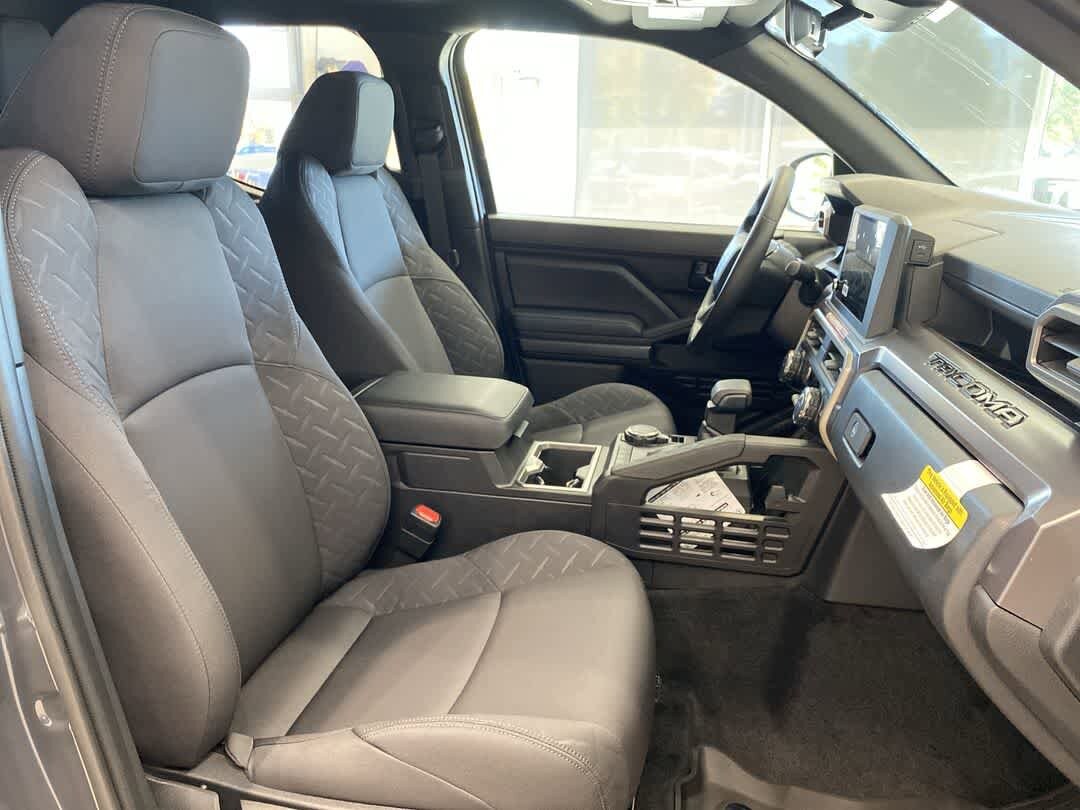 Thumbnail: 2025 Toyota Tacoma - 25