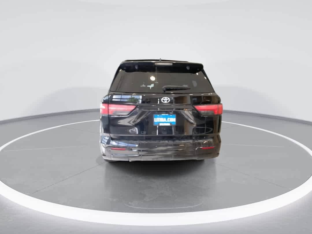 Thumbnail: 2023 Toyota Sequoia - 7