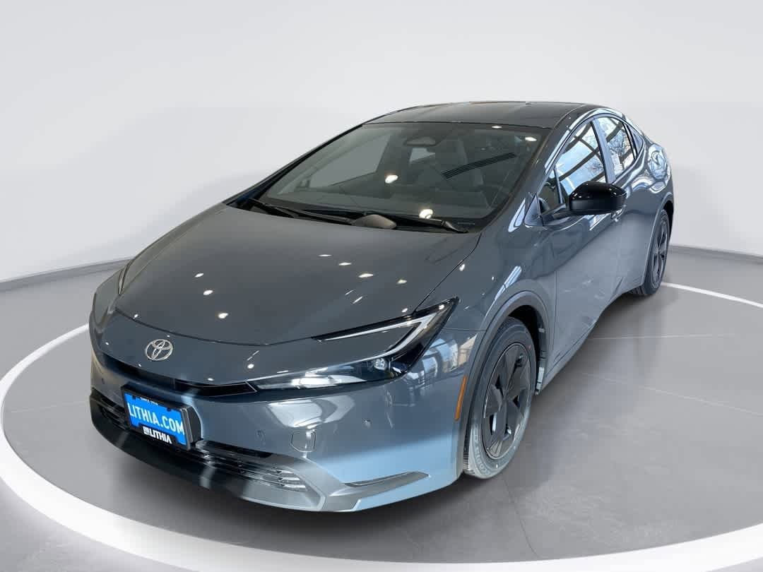 2026 Toyota Prius LE's photo