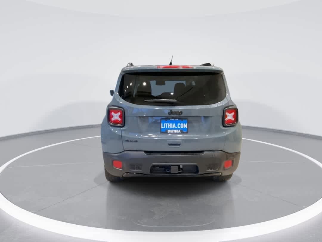 Thumbnail: 2018 Jeep Renegade - 7