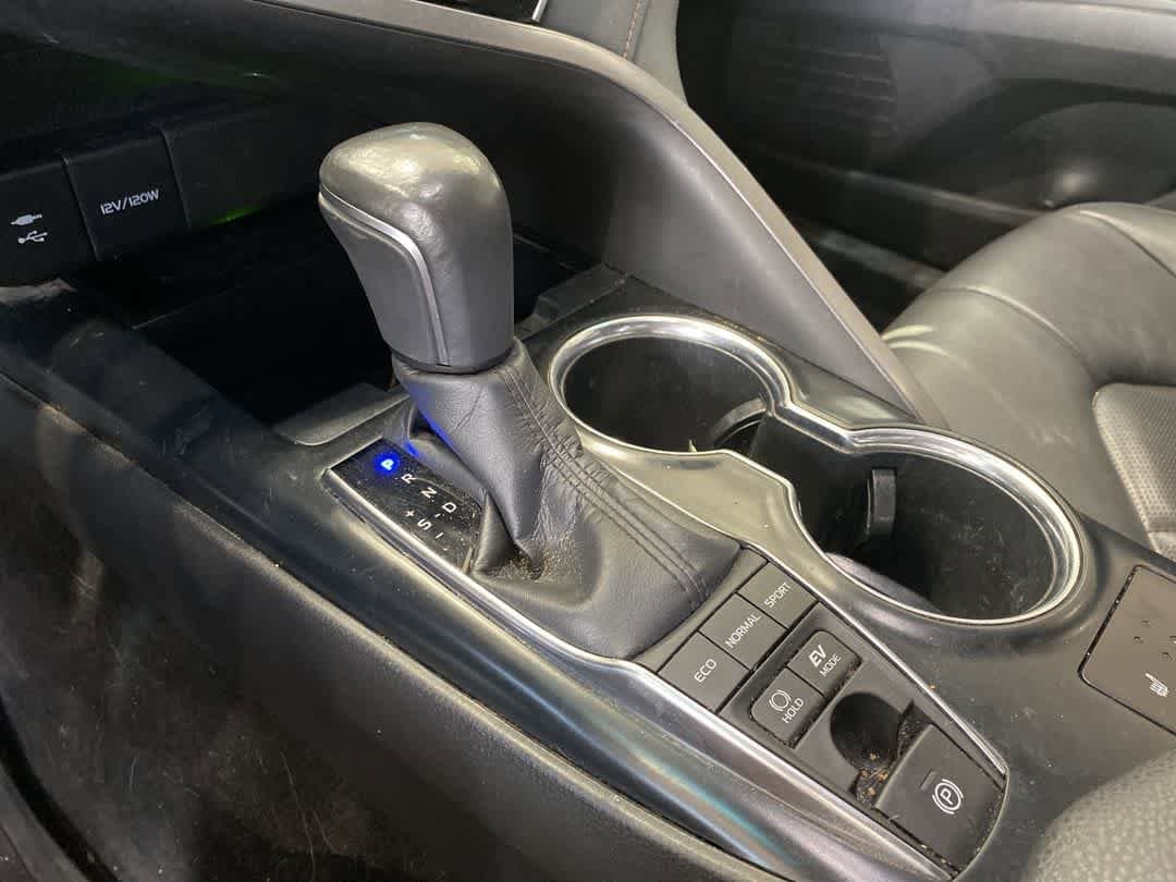 Thumbnail: 2018 Toyota Camry - 21