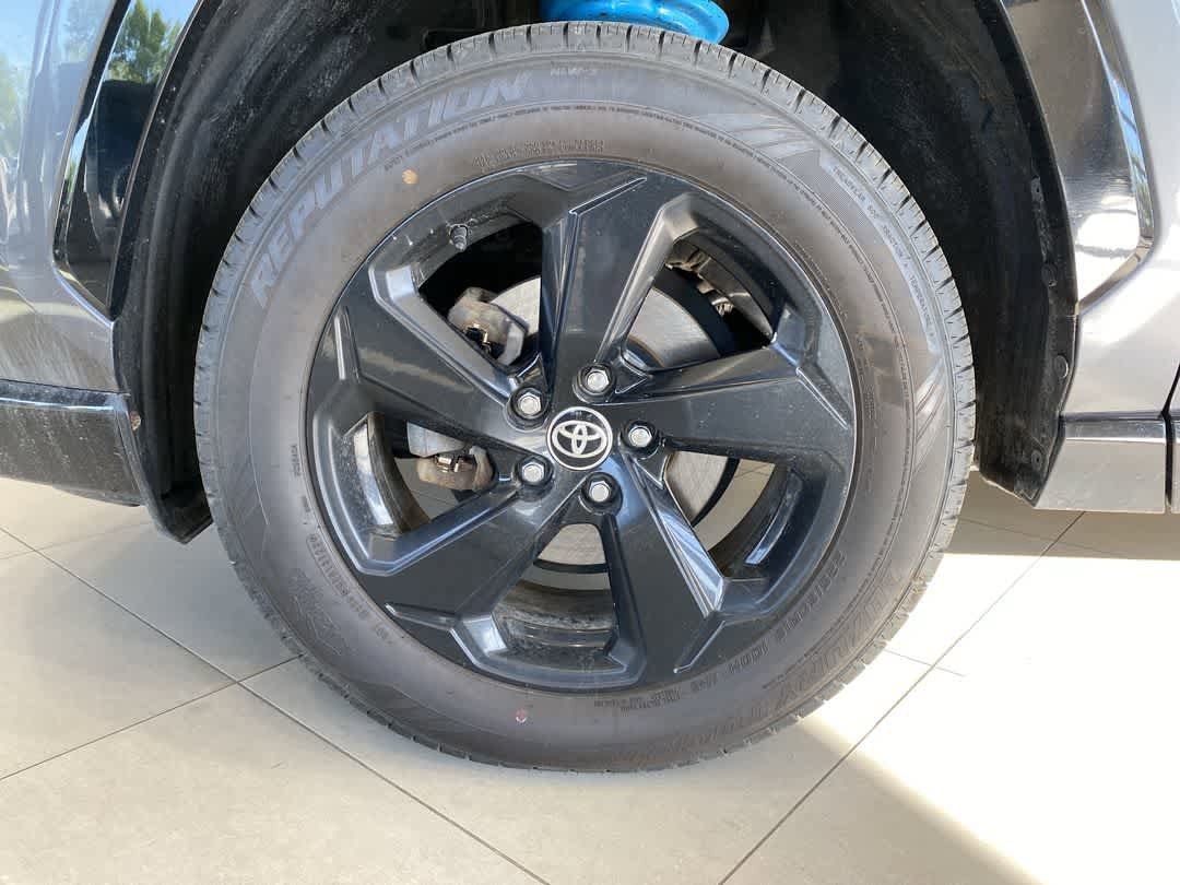 Thumbnail: 2020 Toyota RAV4 - 13