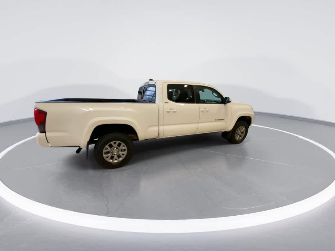 Thumbnail: 2018 Toyota Tacoma - 8