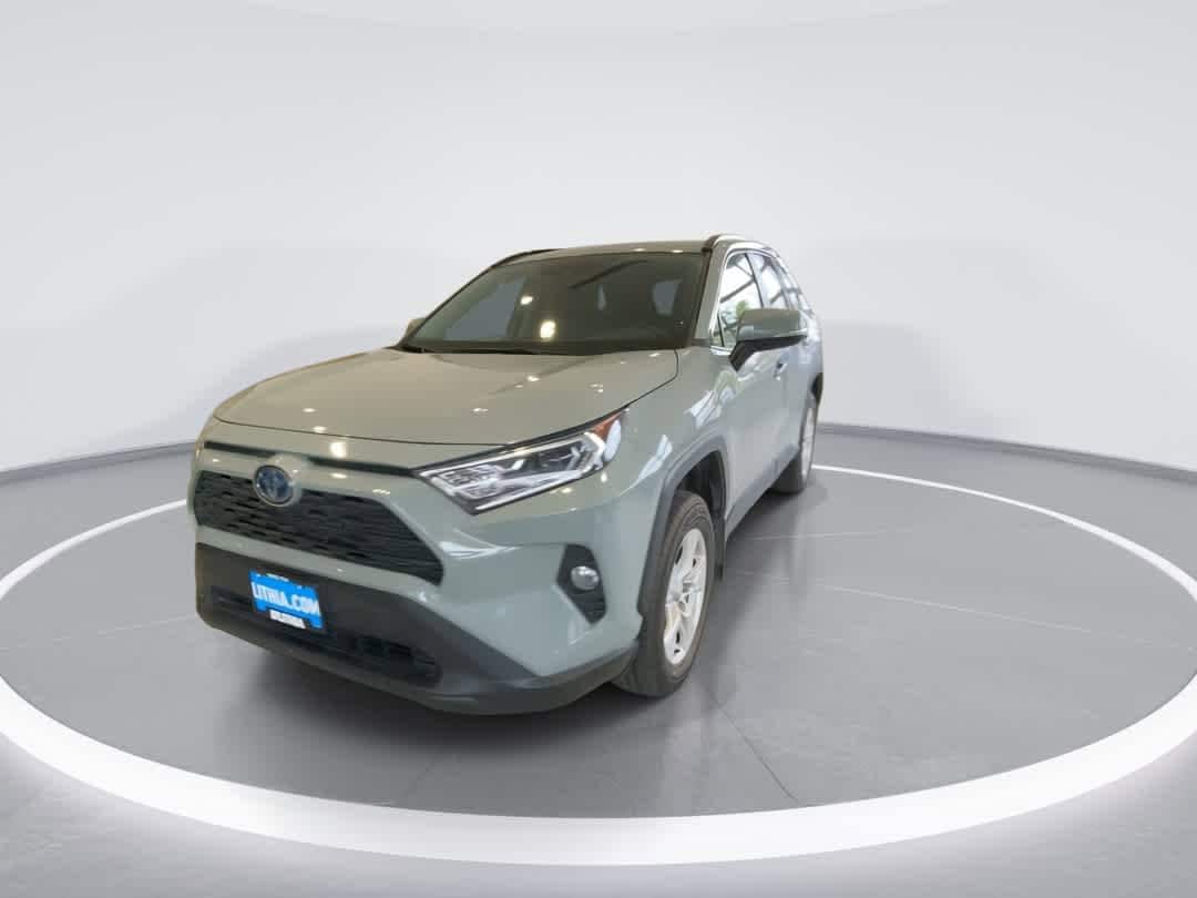 Thumbnail: 2021 Toyota RAV4 - 4