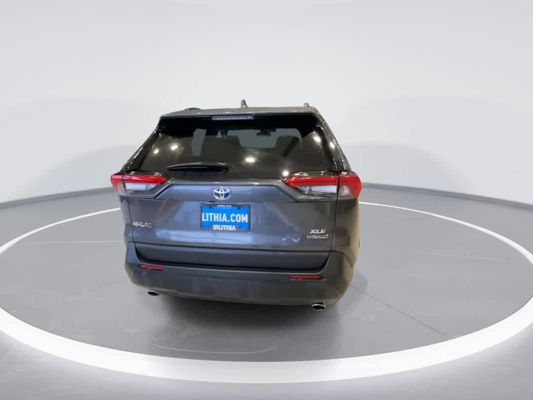 Thumbnail: 2021 Toyota RAV4 - 7