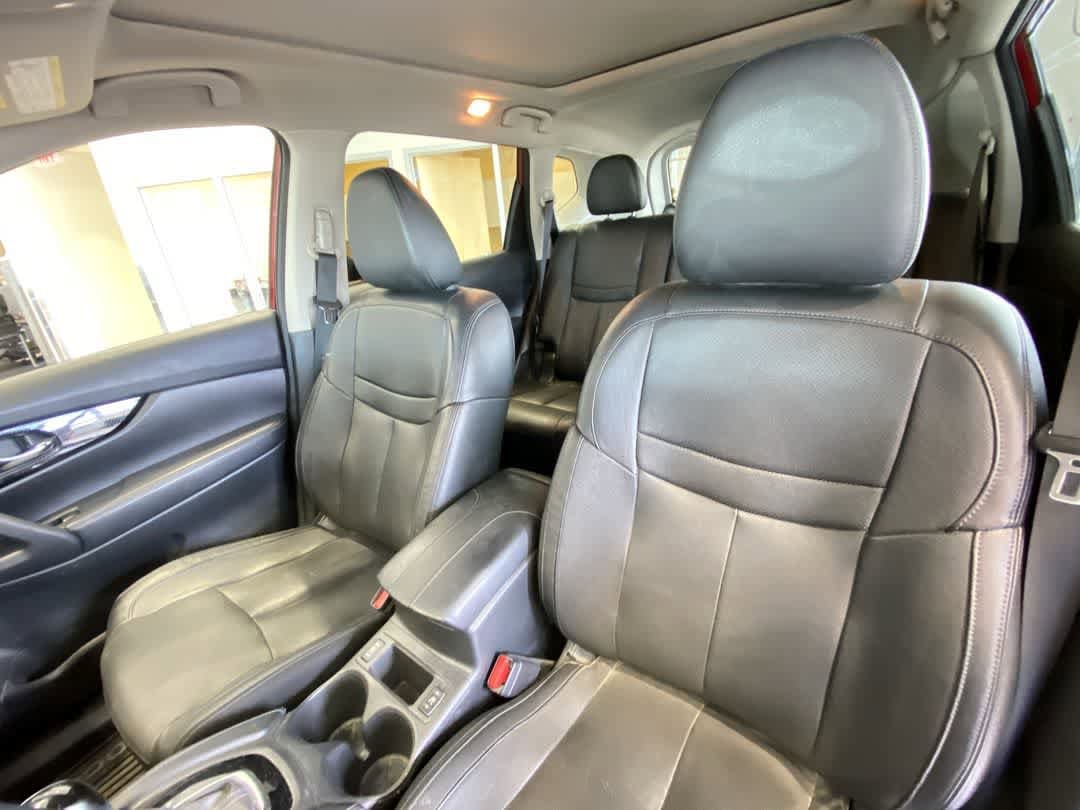 Thumbnail: 2020 Nissan Rogue - 14