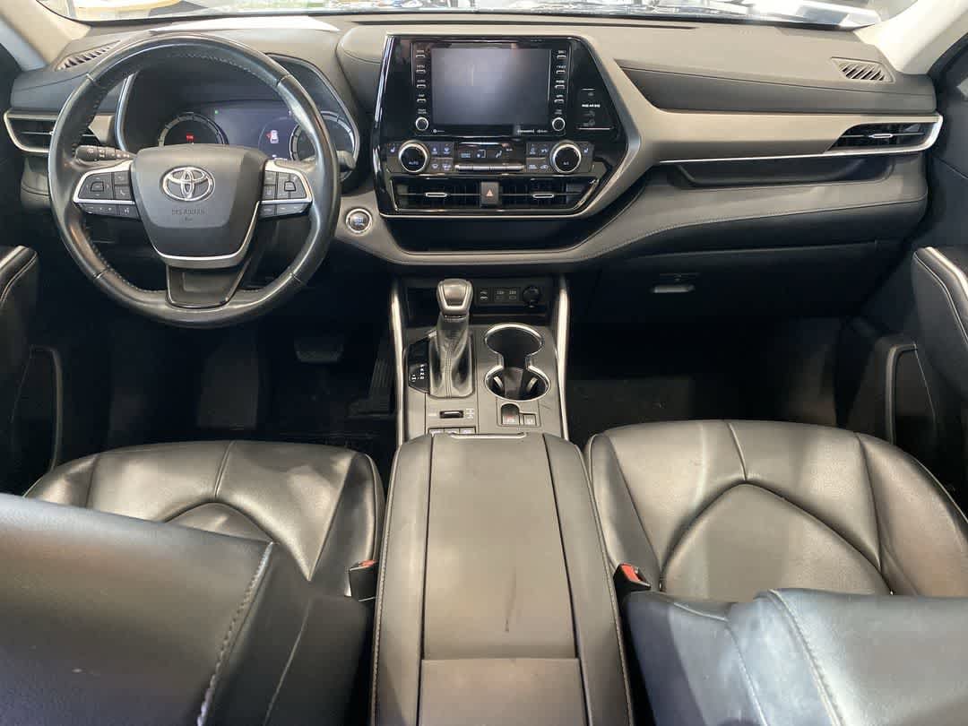 Thumbnail: 2022 Toyota Highlander - 20