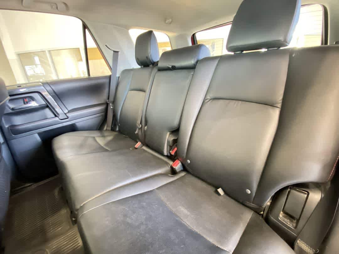 Thumbnail: 2017 Toyota 4Runner - 25