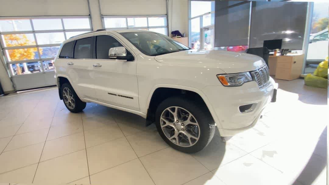 2020 Jeep Grand Cherokee Overland photo 2