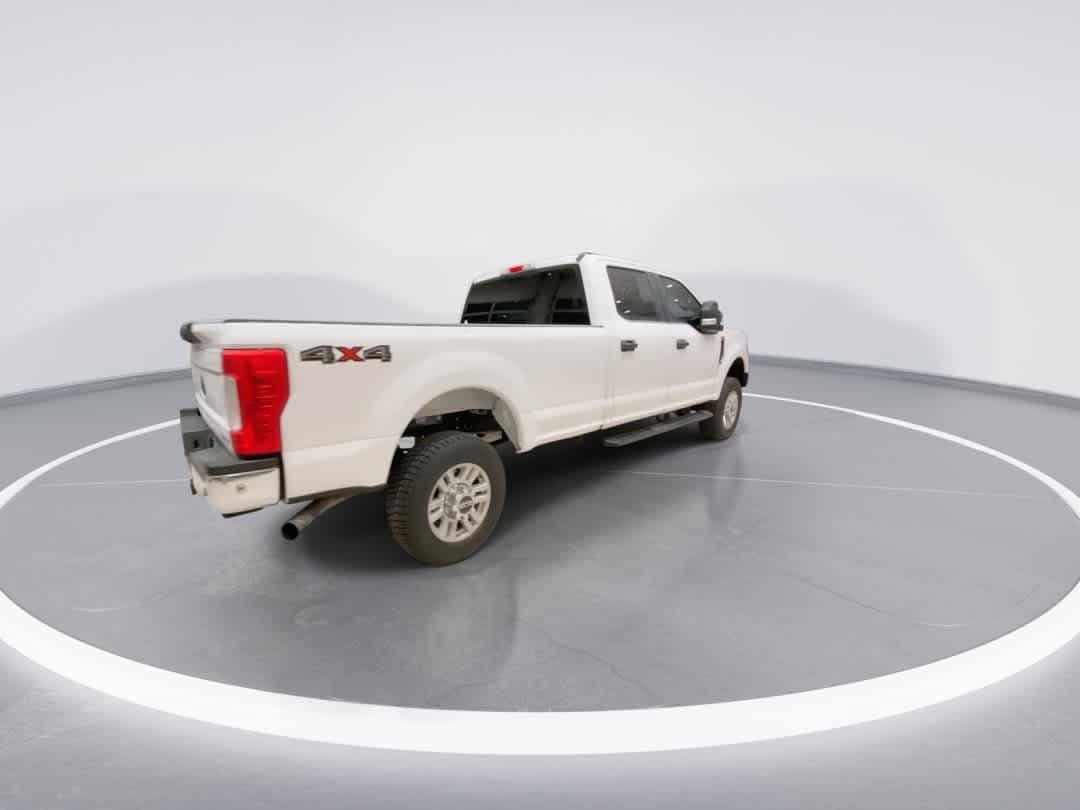 Thumbnail: 2017 Ford F-350 - 8