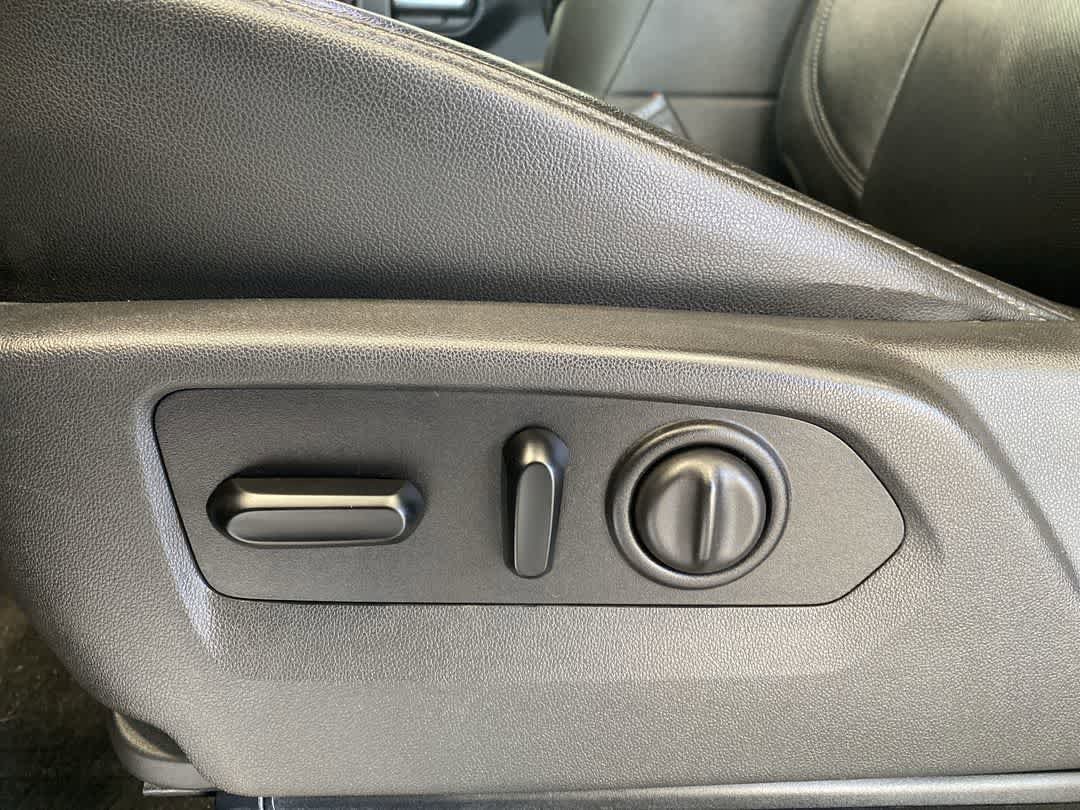 Thumbnail: 2020 Chevrolet Silverado 1500 - 13