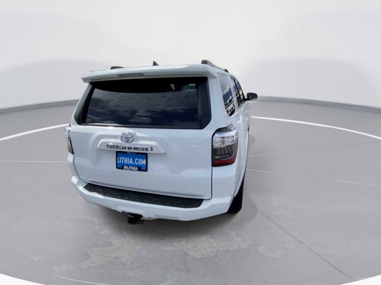 Thumbnail: 2024 Toyota 4Runner - 9