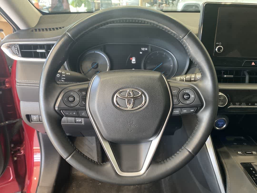 Thumbnail: 2023 Toyota Venza - 16