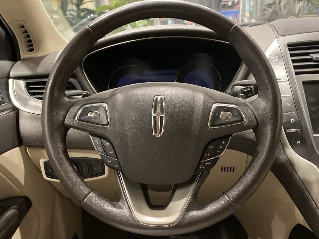 Thumbnail: 2017 Lincoln MKC - 17