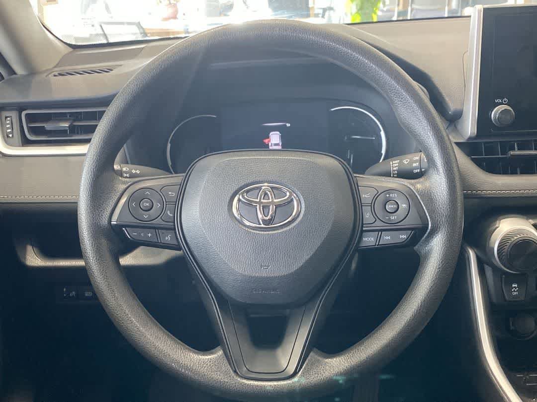 Thumbnail: 2024 Toyota RAV4 - 17