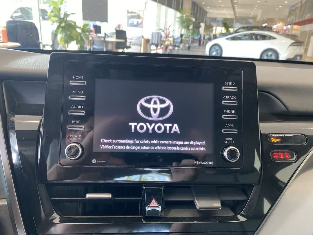 Thumbnail: 2022 Toyota Camry - 18