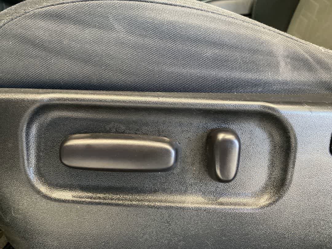 Thumbnail: 2020 Toyota Tacoma - 12