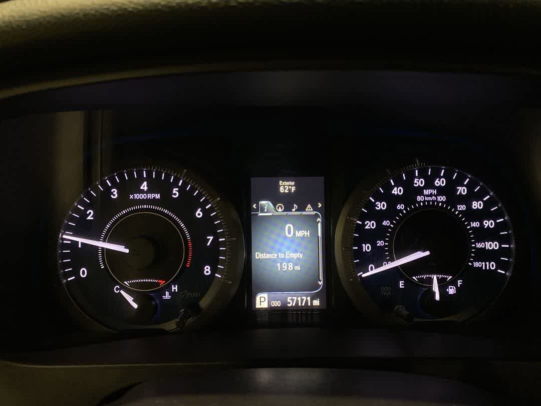 Thumbnail: 2017 Toyota Sienna - 17