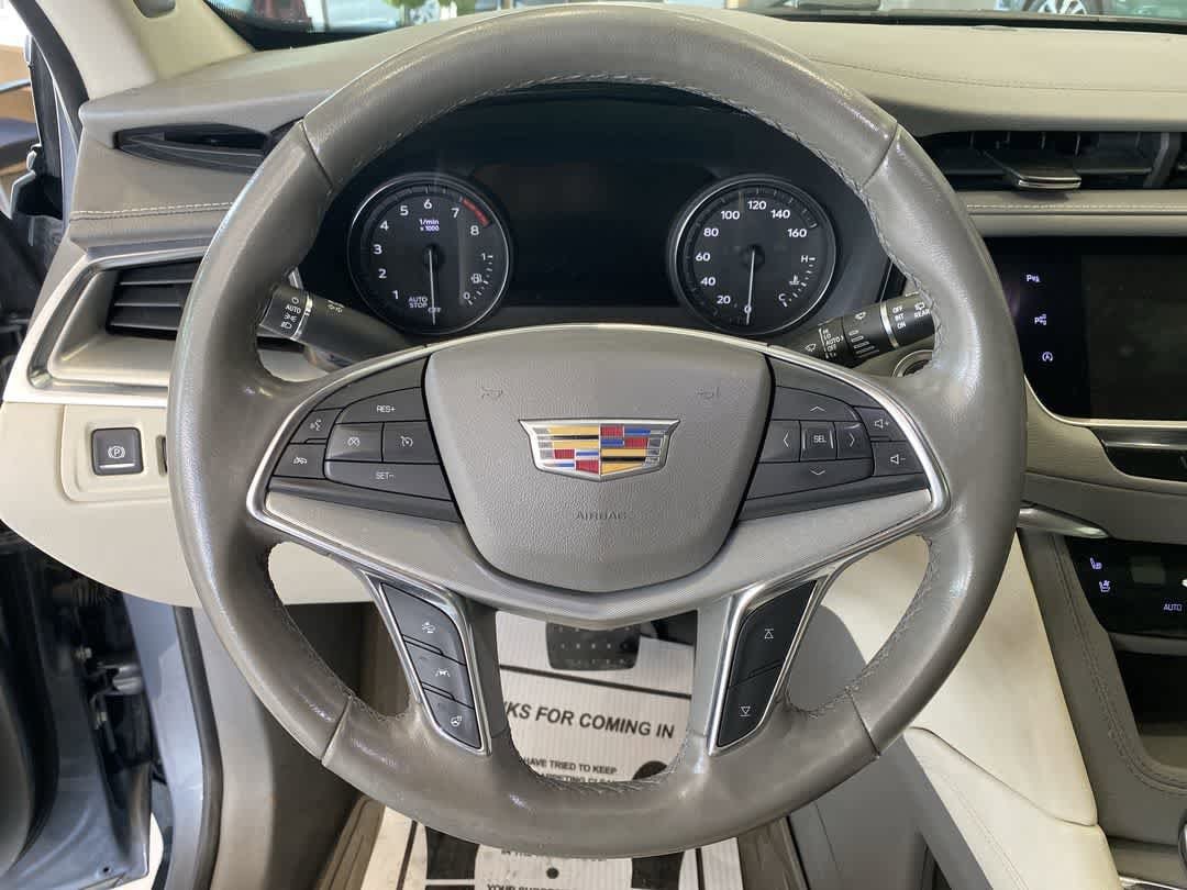 Thumbnail: 2020 Cadillac XT5 - 17