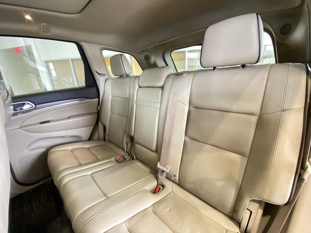 Thumbnail: 2017 Jeep Grand Cherokee - 26