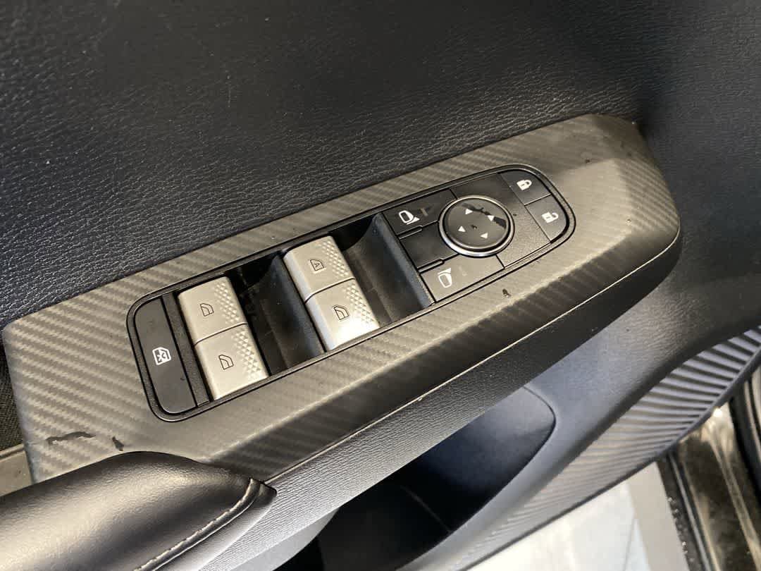 Thumbnail: 2022 Mitsubishi Outlander - 13