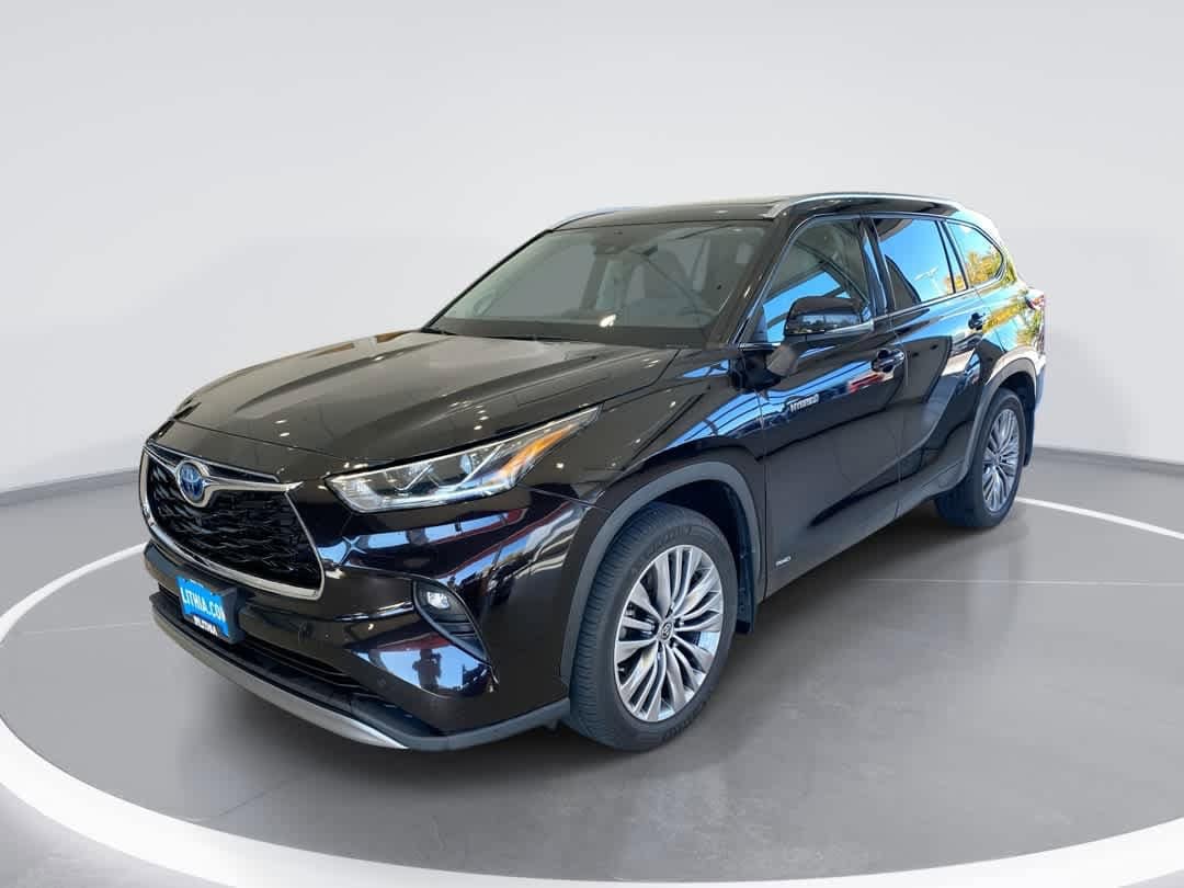 Thumbnail: 2021 Toyota Highlander - 1