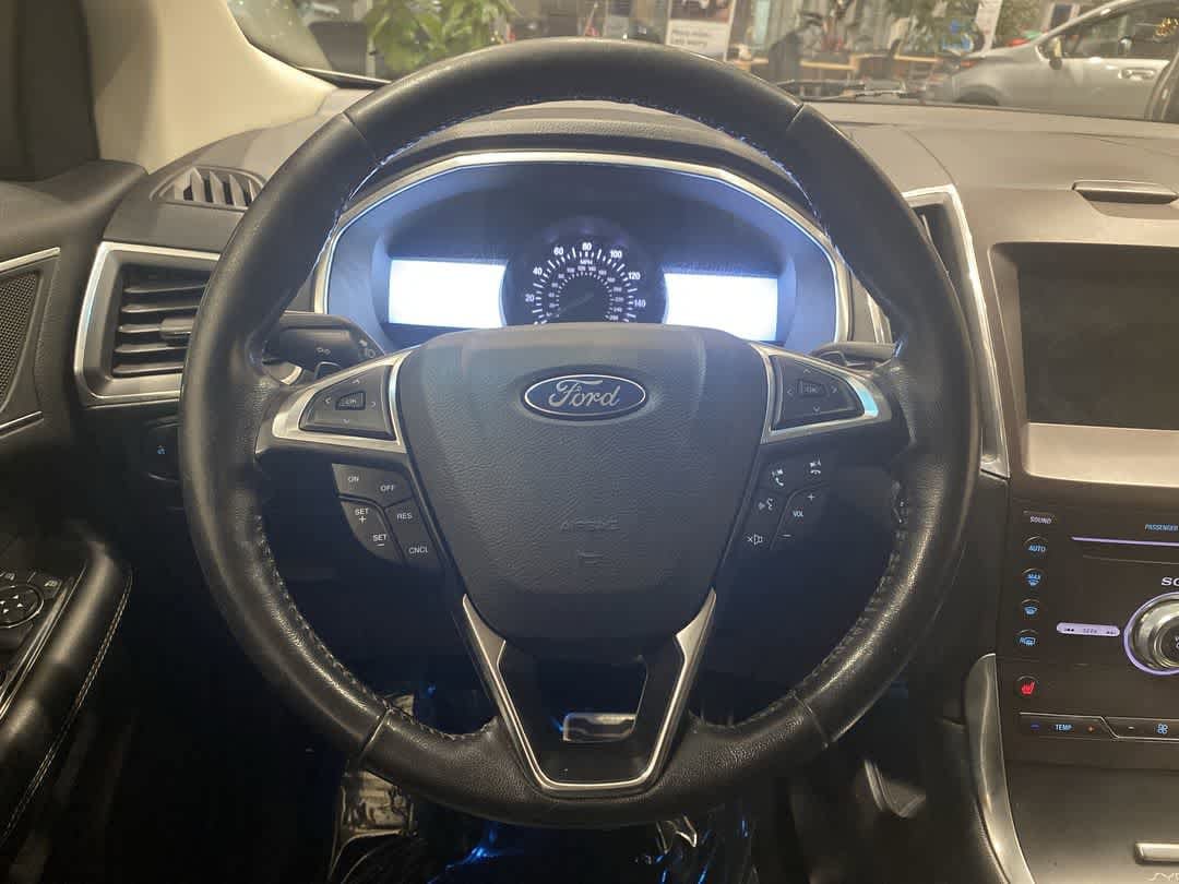Thumbnail: 2017 Ford Edge - 16