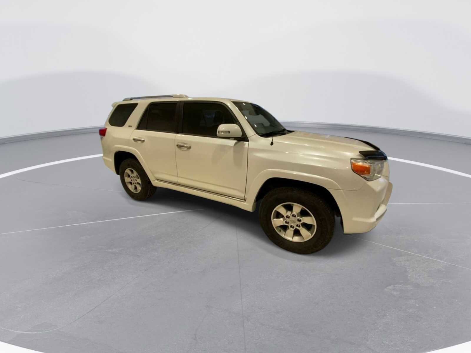 Thumbnail: 2012 Toyota 4Runner - 3
